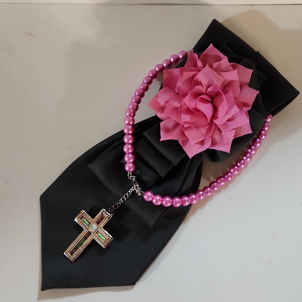 Hand Crafted Necktie Necklace Grayish Green Cross Brooch Pink Floral Accent - Picture 10 of 11